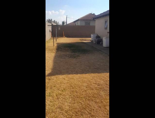 2 BEDROOM HOUSE FOR SALE IN LUFHERENG